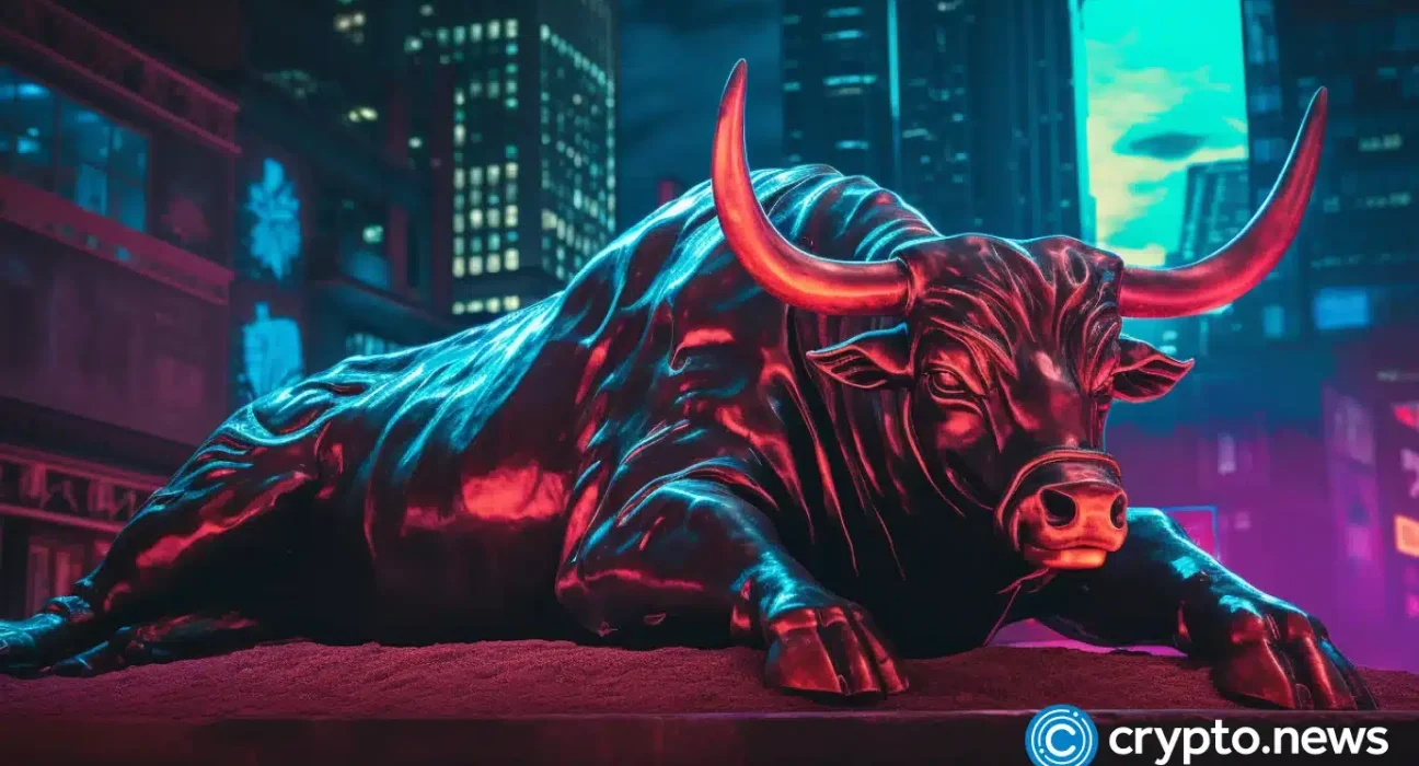 Wall Street expert points to bullish target for altcoin poised to outrun SOL, ETH