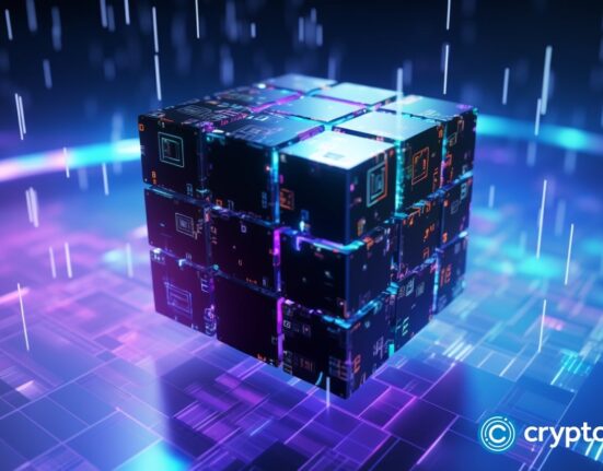 Chainlink price reverses as one whale keeps accumulating LINK tokens